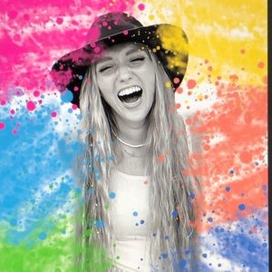 Meet your Posher, Chloe